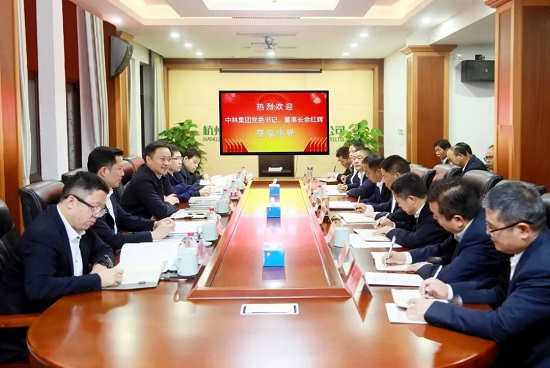 ÇòËÙÌåÓý:´ÓÈü³¡µ½ÕÆÐĵÄÿһÃë