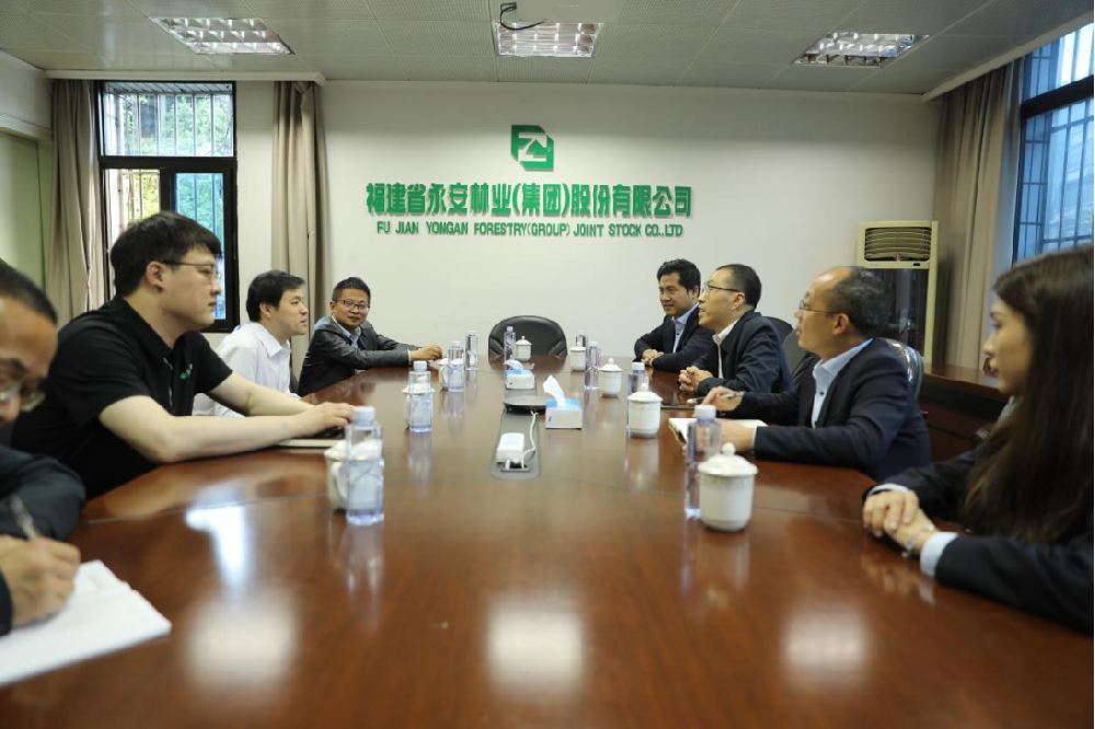 �й������������������г����ƾ�һ�е�����������:�����������ĵ�ÿһ����ҵ