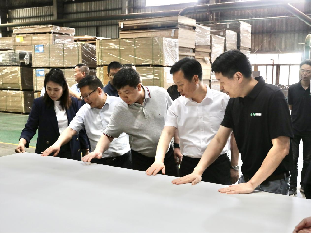 ����ʡ��ƽ��ί���������һ�е�����������:�����������ĵ�ÿһ����ҵ