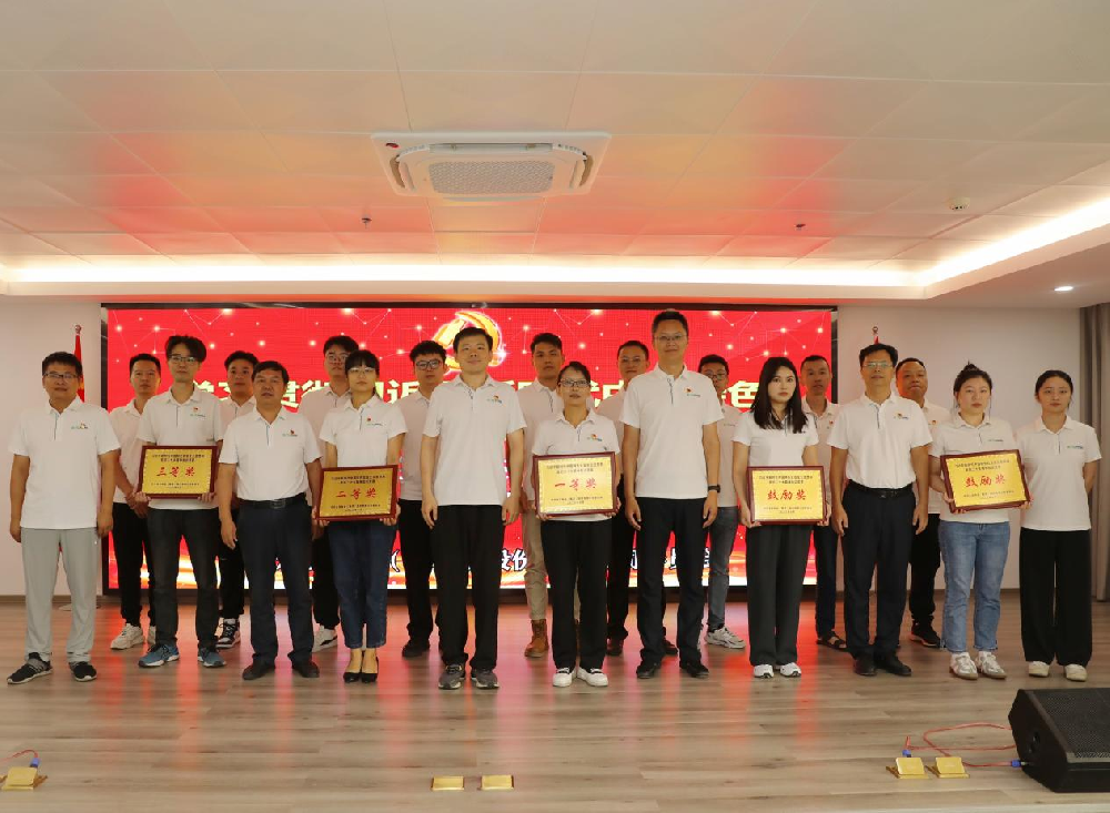 ��������:�����������ĵ�ÿһ����ҵ��չ��ѧϰ�᳹ϰ��ƽ��ʱ���й���ɫ�������ͷ�Ժ͵��Ķ�ʮ����֪ʶ����