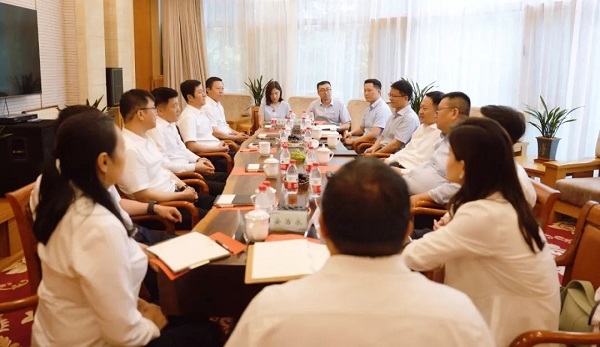 ����������ɭ�����ŵ�ί��ǡ����³��Ź���һ����̸