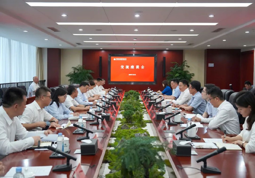 ������ɽ��ʡί��ί��̫ԭ��ί���Τ���̸