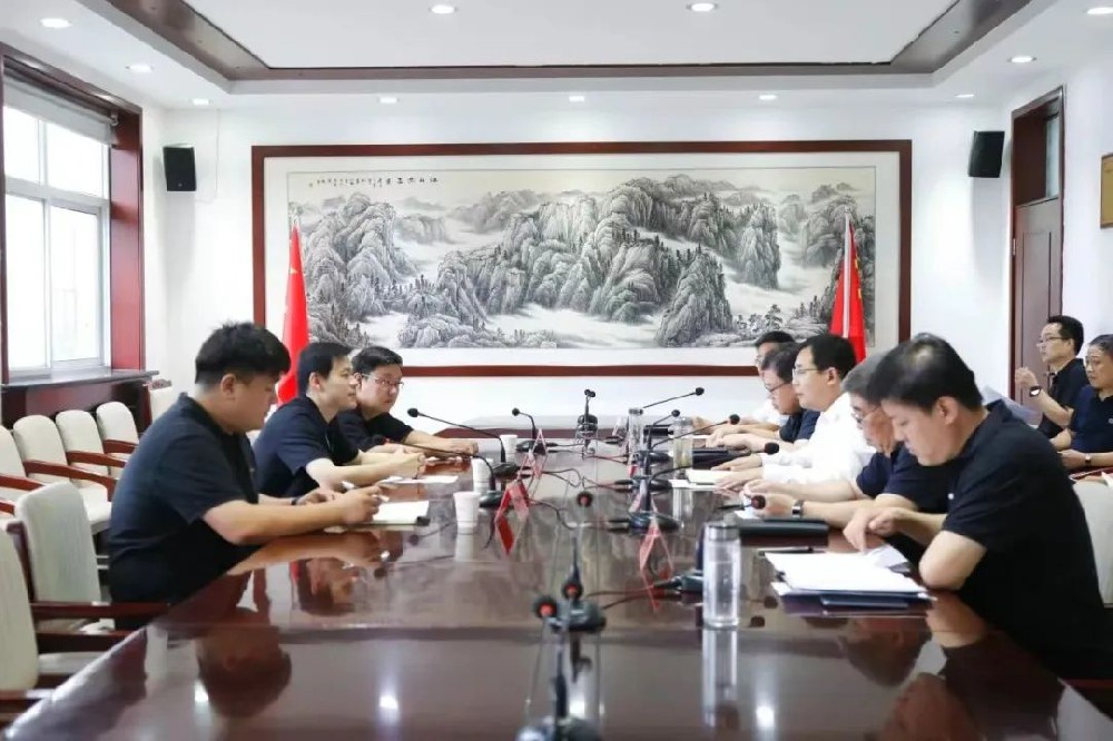 ������ӱ������з�����ί��������ޡ�����������̸��