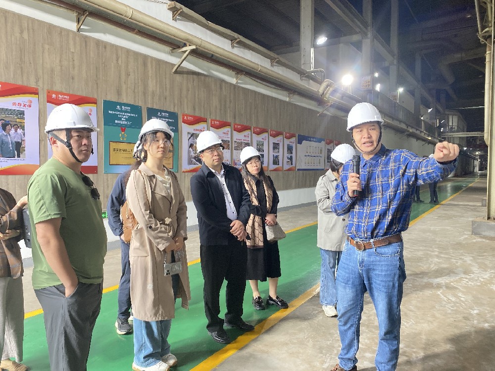 ����Ժ�����о����ġ��й���ҵ��ѧ�о�Ժר�ҵ�����ݰ����������:�����������ĵ�ÿһ����ҵ��չר�����